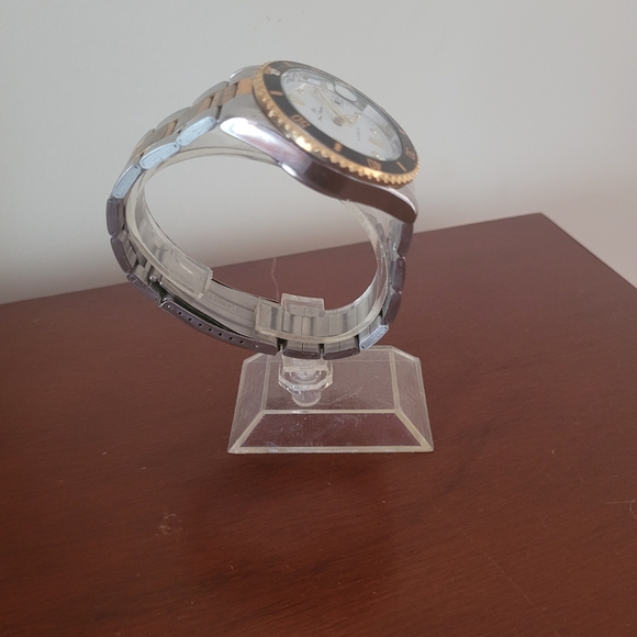 Brand New Automatic luxury men’s FC free crane fashion watch - Picture 3 of 3